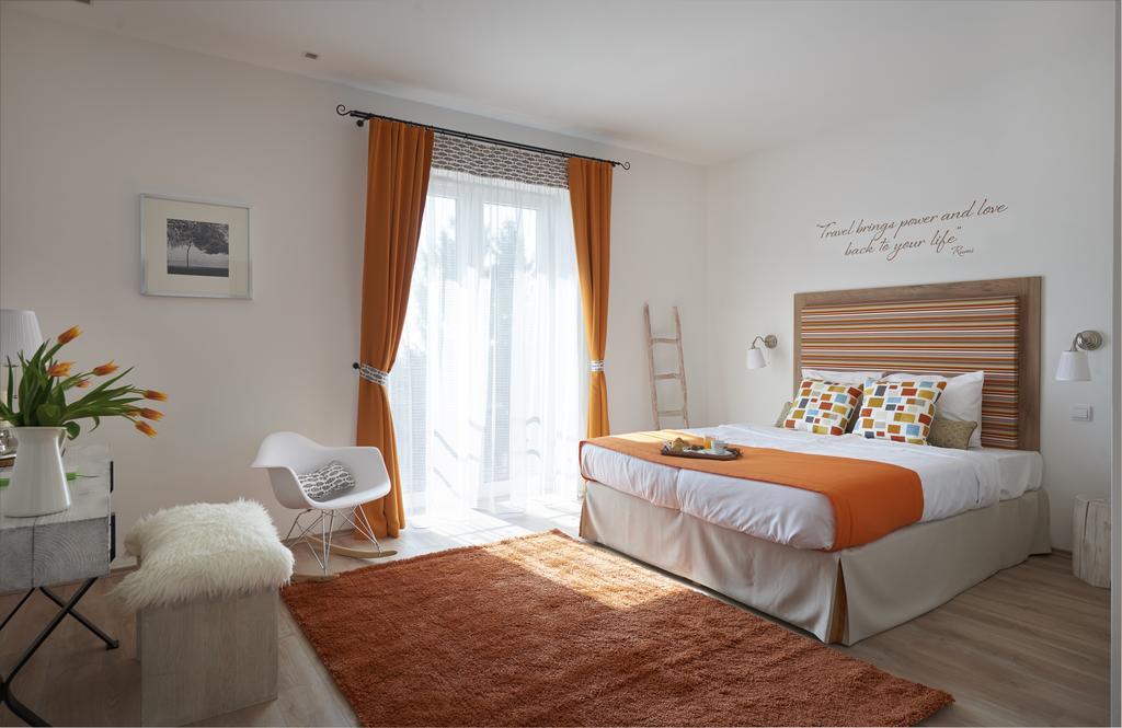Villa Millennium Balatonalmádi Værelse billede