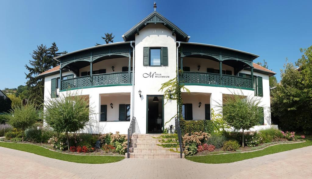 Villa Millennium Balatonalmádi Eksteriør billede